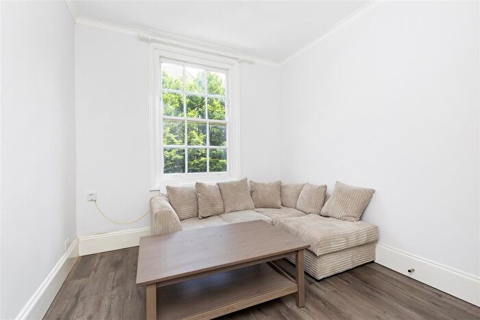 3 Bedroom Flat To Rent In Chalton Street, London, NW1