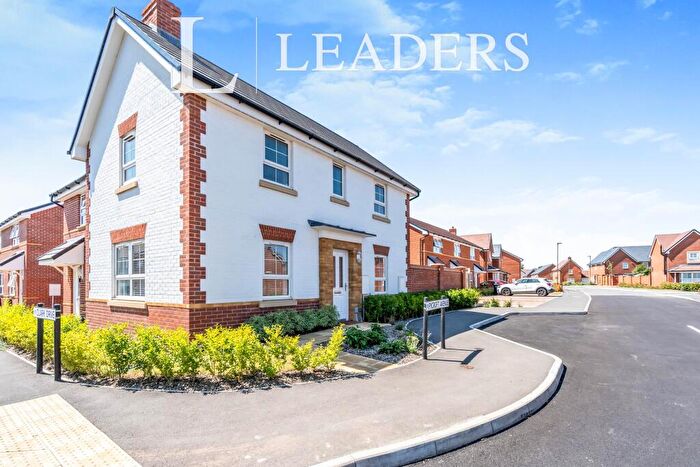 3 Bedroom Semi-Detached House To Rent In Pycroft Avenue, Westhampnett, PO18