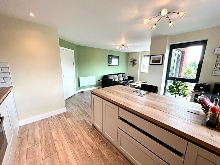 2 Bedroom Apartment To Rent In Galleon Way, Cardiff Bay, CF10