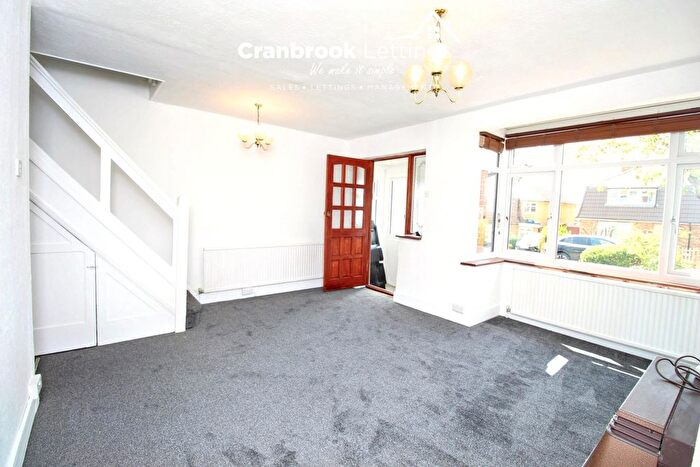 3 Bedroom End Of Terrace House To Rent In Bellevue Road, Romford, RM5