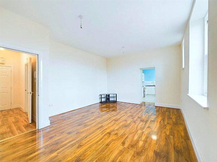 2 Bedroom Apartment To Rent In Braggs Lane, Bristol, BS2