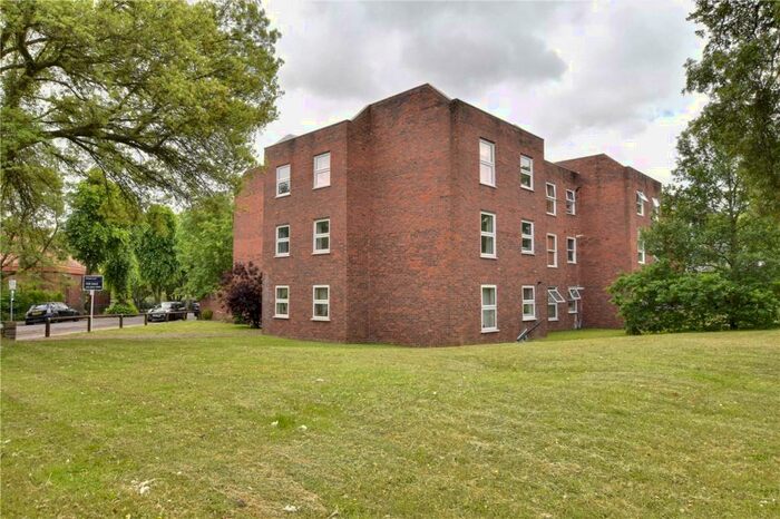 Apartment To Rent In Viewpoint, Lee Park, London, SE3