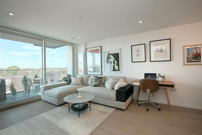 1 Bedroom Flat For Sale In Tileman House, Upper Richmond Road, Putney, SW15