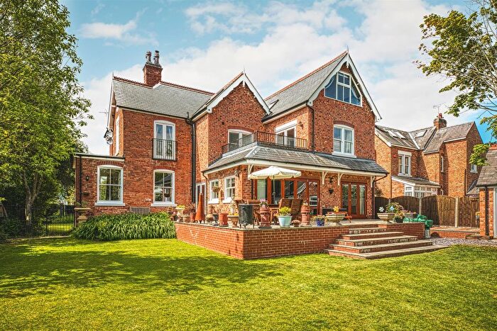 5 Bedroom Detached House For Sale In Station Road, Mickleover, Derby, DE3
