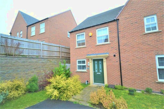 2 Bedroom Detached House To Rent In Queen Elizabeth Road, Camp Hill, Nuneaton, CV10