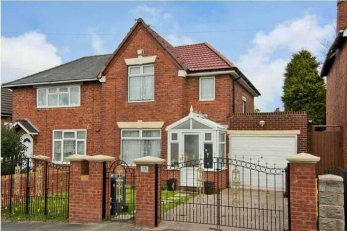 3 Bedroom Semi-Detached House To Rent In Fullbrook Road, Walsall, WS5