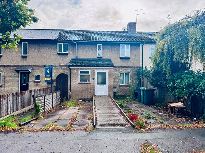 3 Bedroom Terraced House For Sale In Oak Tree Avenue, Cambridge, Cambridgeshire, CB4