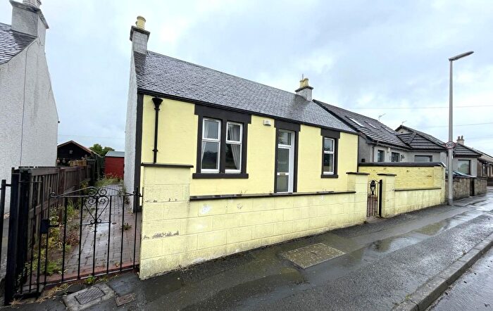 3 Bedroom Cottage For Sale In Rowanlea, Thornton, KY1