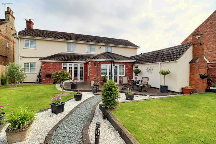 4 Bedroom Detached House For Sale In Brackenhill Road, East Lound, Haxey, DN9