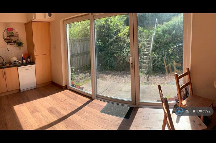 5 Bedroom End Of Terrace House To Rent In Friary Gardens, Dundee, DD2