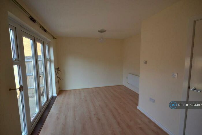 2 Bedroom End Of Terrace House To Rent In St. Agnes Way, Reading, RG2