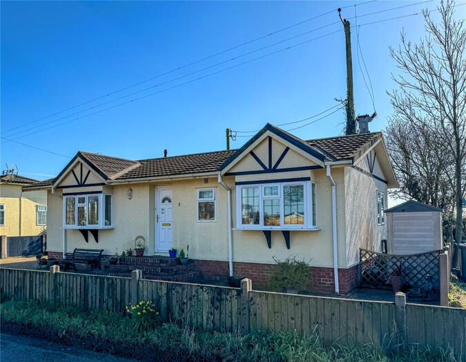 2 Bedroom Detached House For Sale In Burley Road, Bockhampton, Christchurch, Dorset, BH23