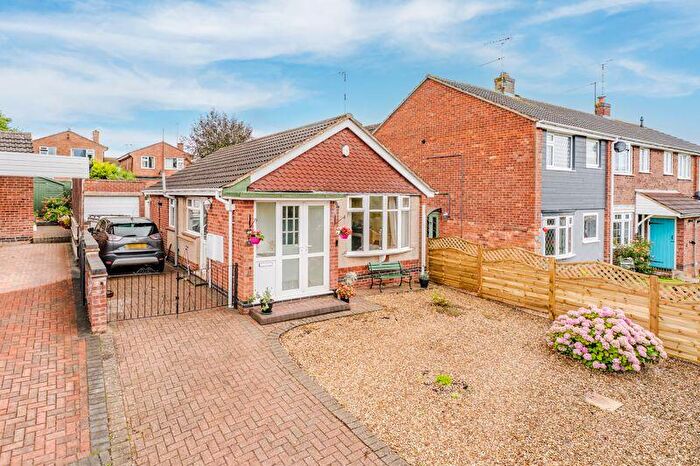 2 Bedroom Detached Bungalow For Sale In Chiltern Close, Market Harborough, LE16