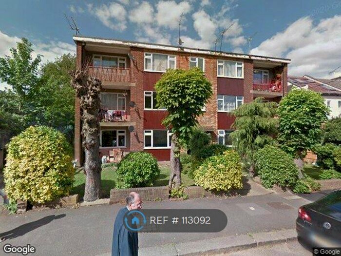 2 Bedroom Flat To Rent In Byron Court, London, E18