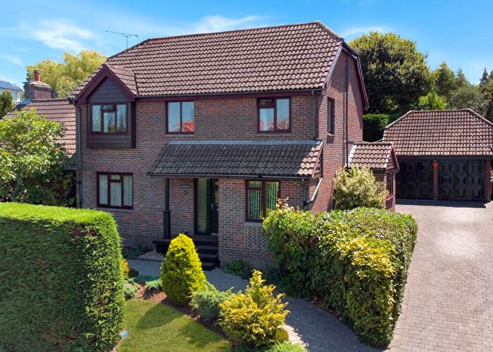 3 Bedroom House For Sale In Pine Tree Close, Cowes, PO31