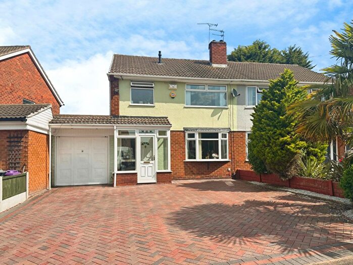 3 Bedroom Semi-Detached House For Sale In Water Mill Close, Wolverhampton, WV10