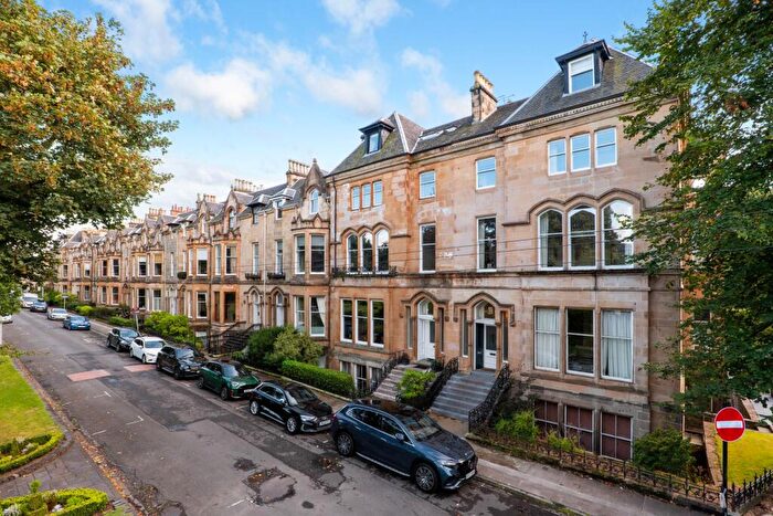 2 Bedroom Flat For Sale In / Westbourne Gardens, Hyndland, G12