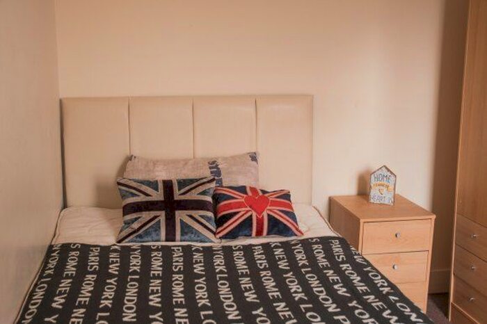 3 Bedroom Terraced House To Rent In Selbourne Road, Gillingham, Medway, ME7