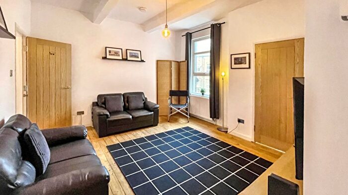 3 Bedroom Flat To Rent In Townhead Street, Sheffield, S1