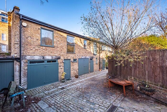 2 Bedroom Mews To Rent In Prices Mews London, N1