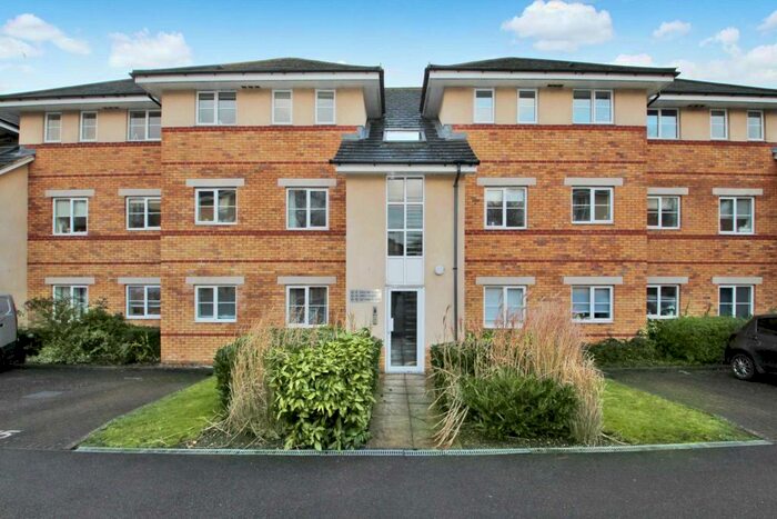 2 Bedroom Apartment To Rent In Ebberns Road, Hemel Hempstead, HP3