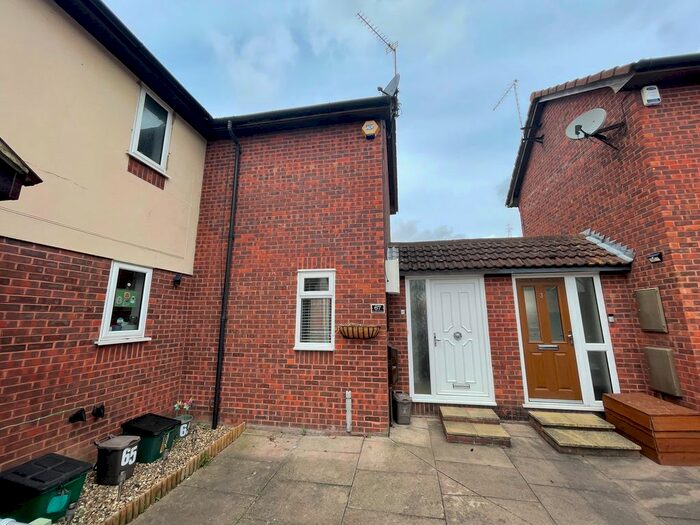 2 Bedroom End Of Terrace House To Rent In Drummond Close, Erith, DA8