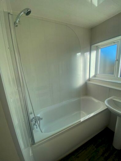 2 Bedroom Flat To Rent In Close House, Bishop Auckland DL14