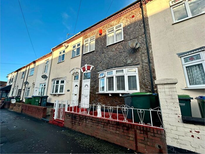 4 Bedroom House To Rent In Legge Street, West Bromwich, B70