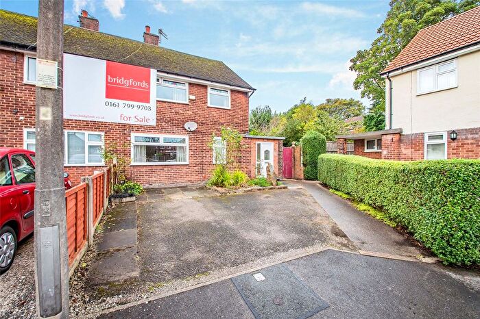 3 Bedroom Semi Detached House For Sale In Dales Grove, Manchester, Lancashire, M28