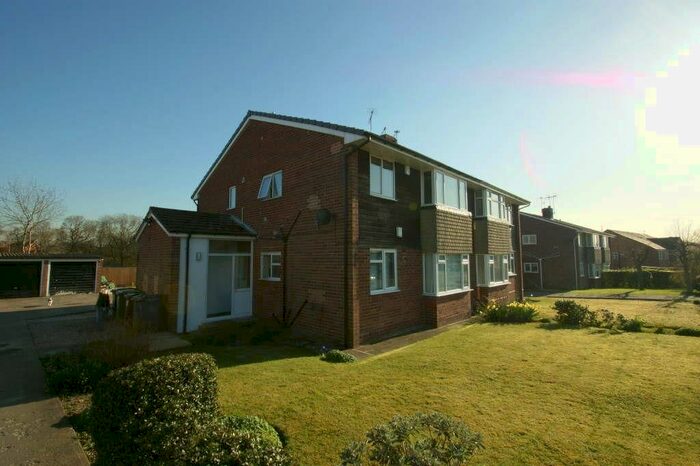 2 Bedroom Flat To Rent In High Ash Drive, Alwoodley, Leeds, LS17