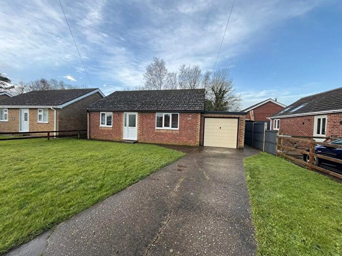 3 Bedroom Detached Bungalow To Rent In Tinkle Street, Grimoldby, Louth., LN11