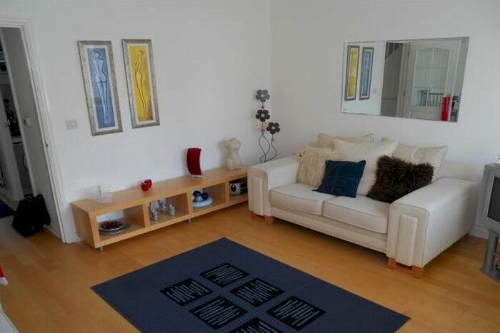 2 Bedroom Property To Rent In Richborough Way, Ashford, TN23