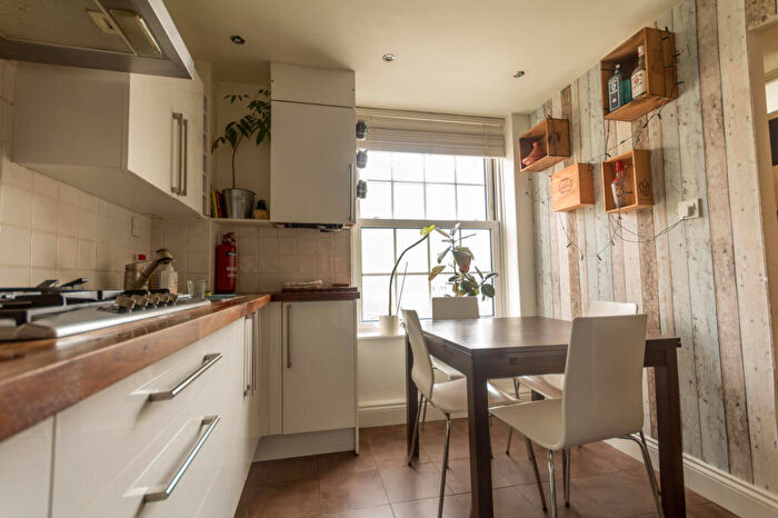 3 Bedroom Apartment To Rent In George Row, London, SE16