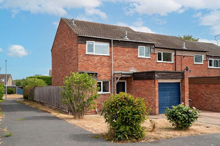3 Bedroom End Terrace House For Sale In Pheasant Rise, Bar Hill, CB23