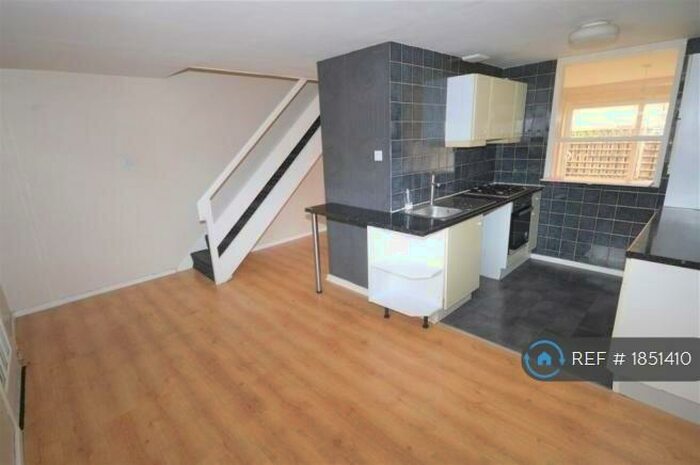 3 Bedroom Terraced House To Rent In Bettman Close, Coventry, CV3