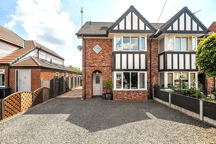 5 Bedroom Semi-Detached House For Sale In The Circuit, Wilmslow, SK9