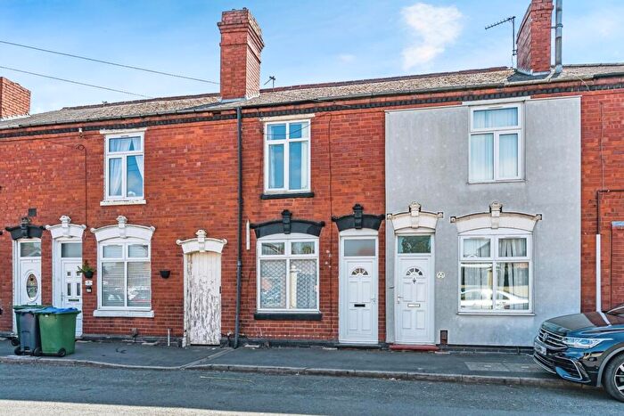 2 Bedroom House To Rent In John Street, Rowley Regis, West Midlands, B65