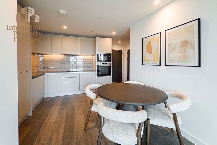 2 Bedroom Flat To Rent In High Definition, Block A, Red Media City Uk, Salford, M50