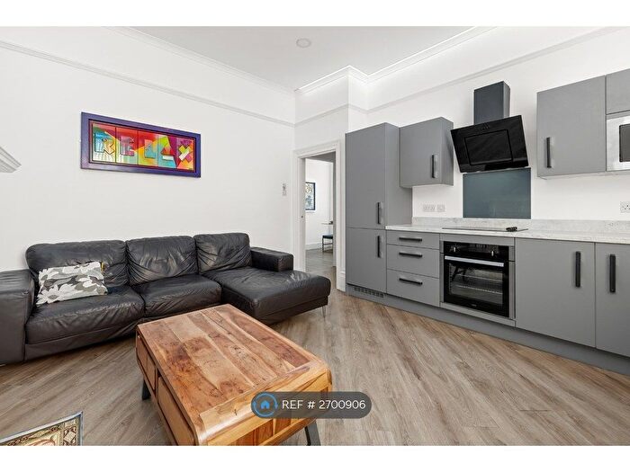 3 Bedroom Flat To Rent In North Road East, Plymouth, PL4