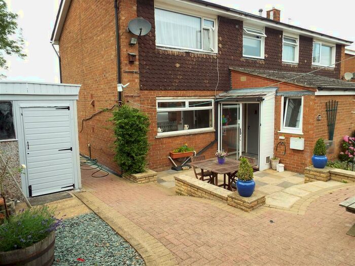 3 Bedroom Semi-Detached House To Rent In North Road, Leadenham, LN5