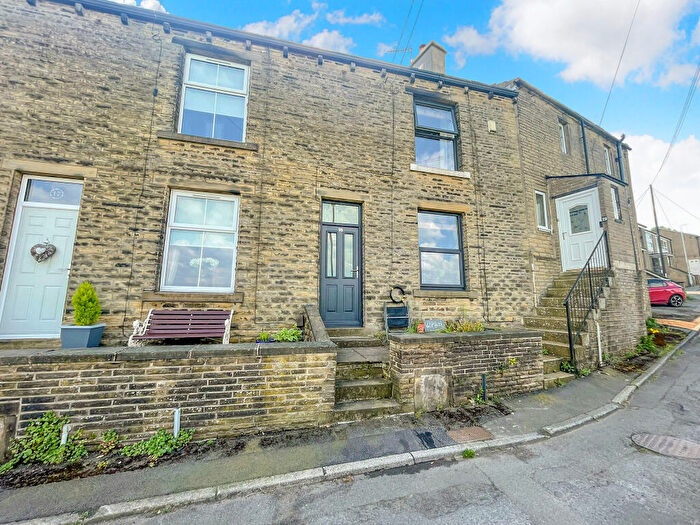 2 Bedroom Terraced House For Sale In Banks End Road, Elland, Calderdale, HX5