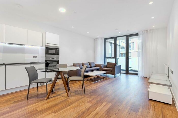 2 Bedroom Flat To Rent In Sitka House, Quebec Way, London, SE16