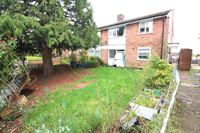 2 Bedroom Flat To Rent In Cloverfield, Harlow, CM18