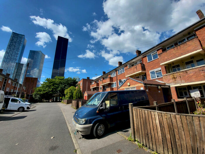 3 Bedroom Apartment To Rent In Rockdove Avenue, Hulme, Manchester., M15