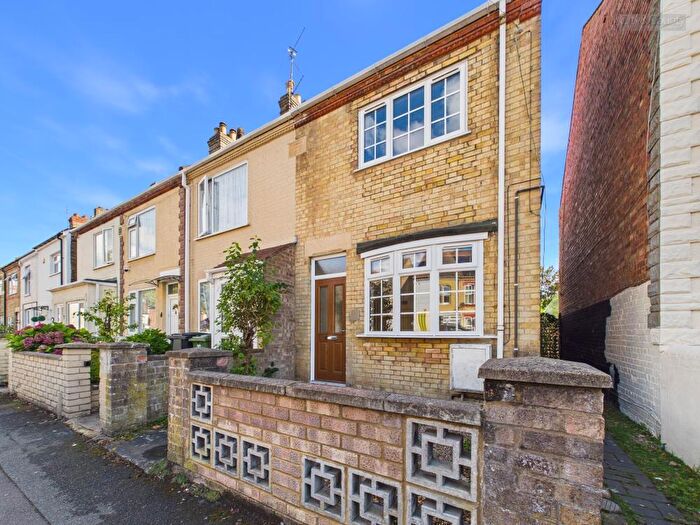3 Bedroom End Of Terrace House For Sale In Buckle Street, Peterborough, PE1