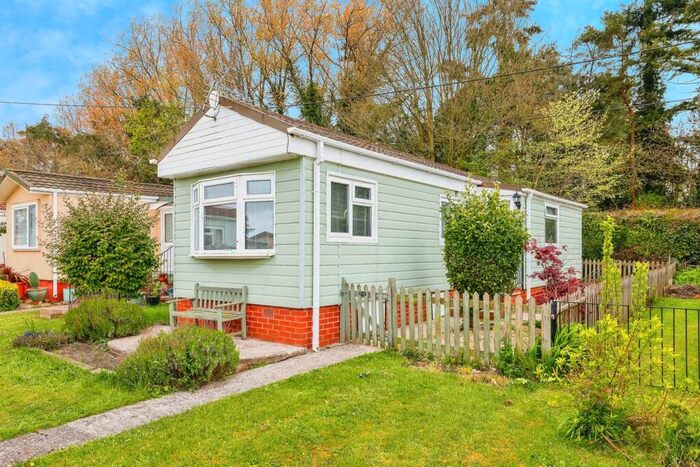 1 Bedroom Park Home For Sale In Hillview Park Home Estate, Oare, Marlborough, SN8