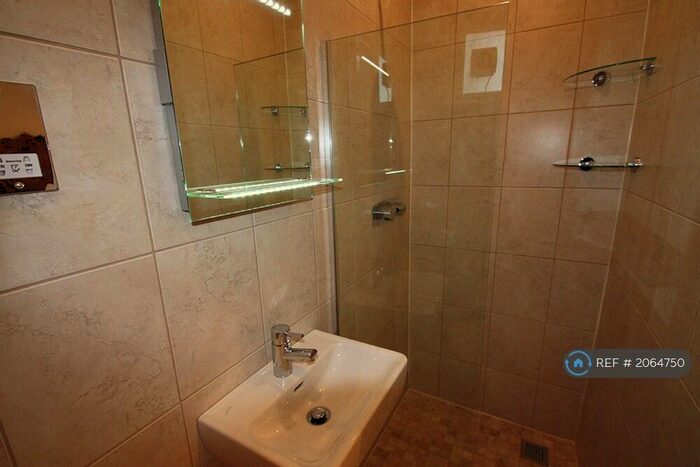 1 Bedroom Flat To Rent In Botanics, Glasgow, G20