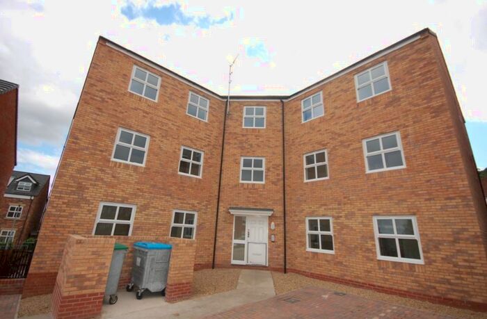 3 Bedroom Flat To Rent In Churchill Road, Gateshead, NE8