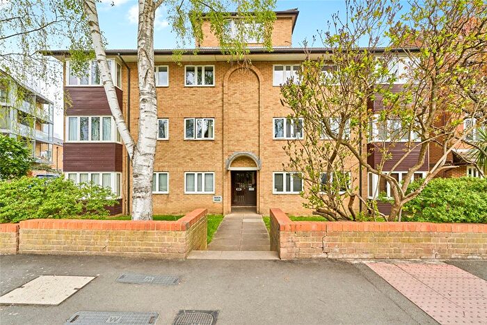 2 Bedroom Property For Sale In Kingston Road, New Malden, KT3