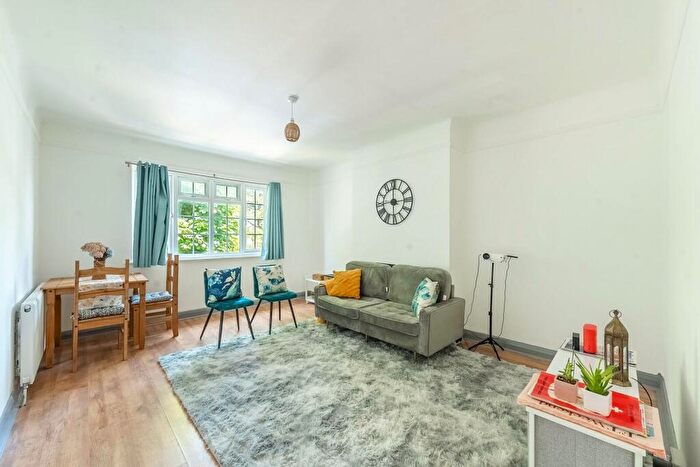 2 Bedroom Flat To Rent In Marlborough Hill, Harrow, HA1